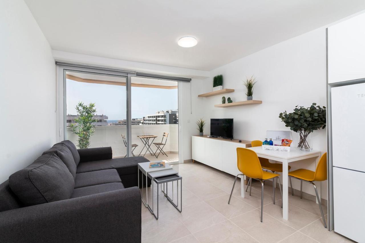 Homeforguest Modern And Recently Renovated Apartment In Arona Arona  Zewnętrze zdjęcie